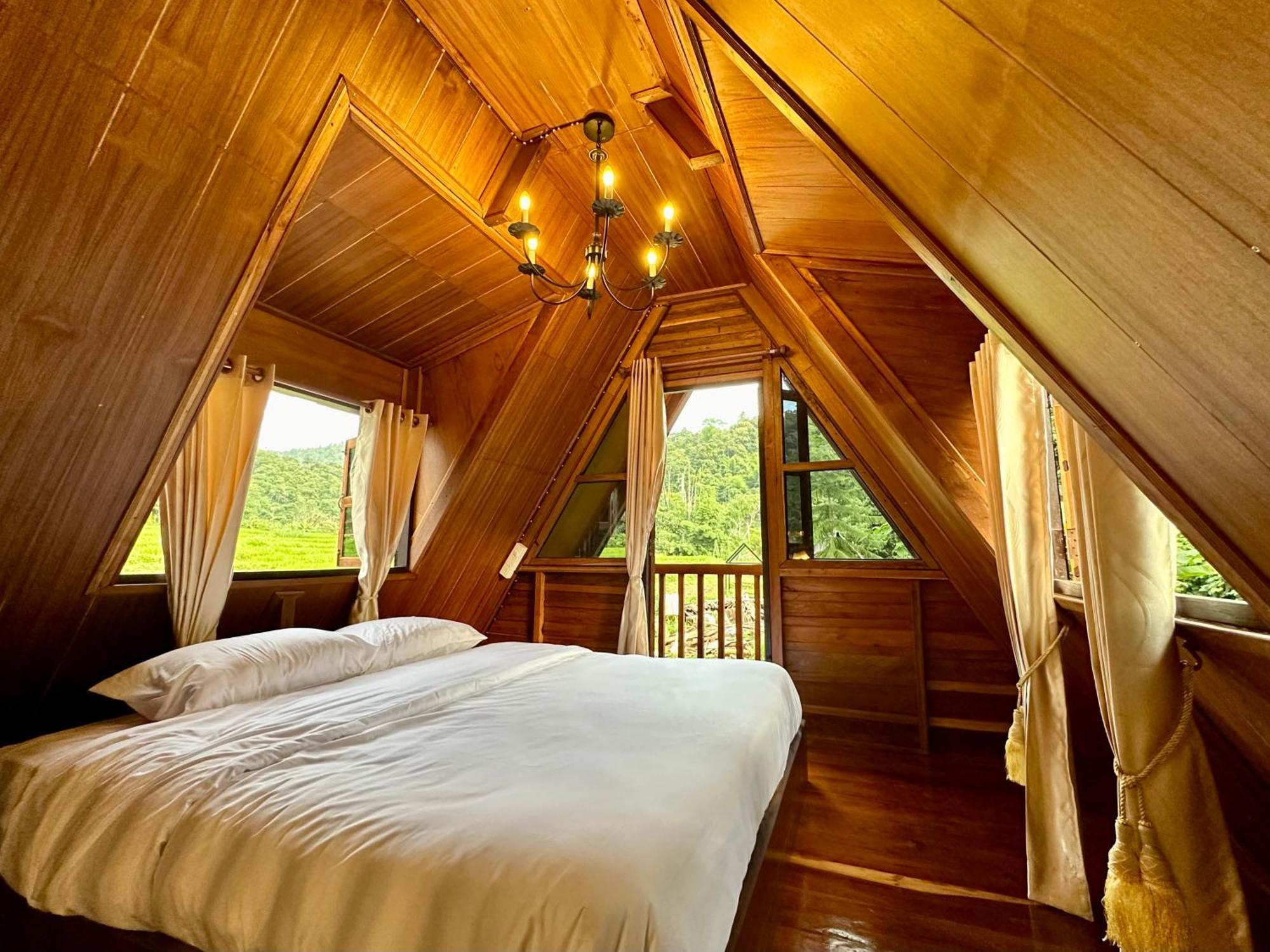 Ban Kaew Mo Ra Glamping & Restaurant Hotel Pang Mapha Exterior photo
