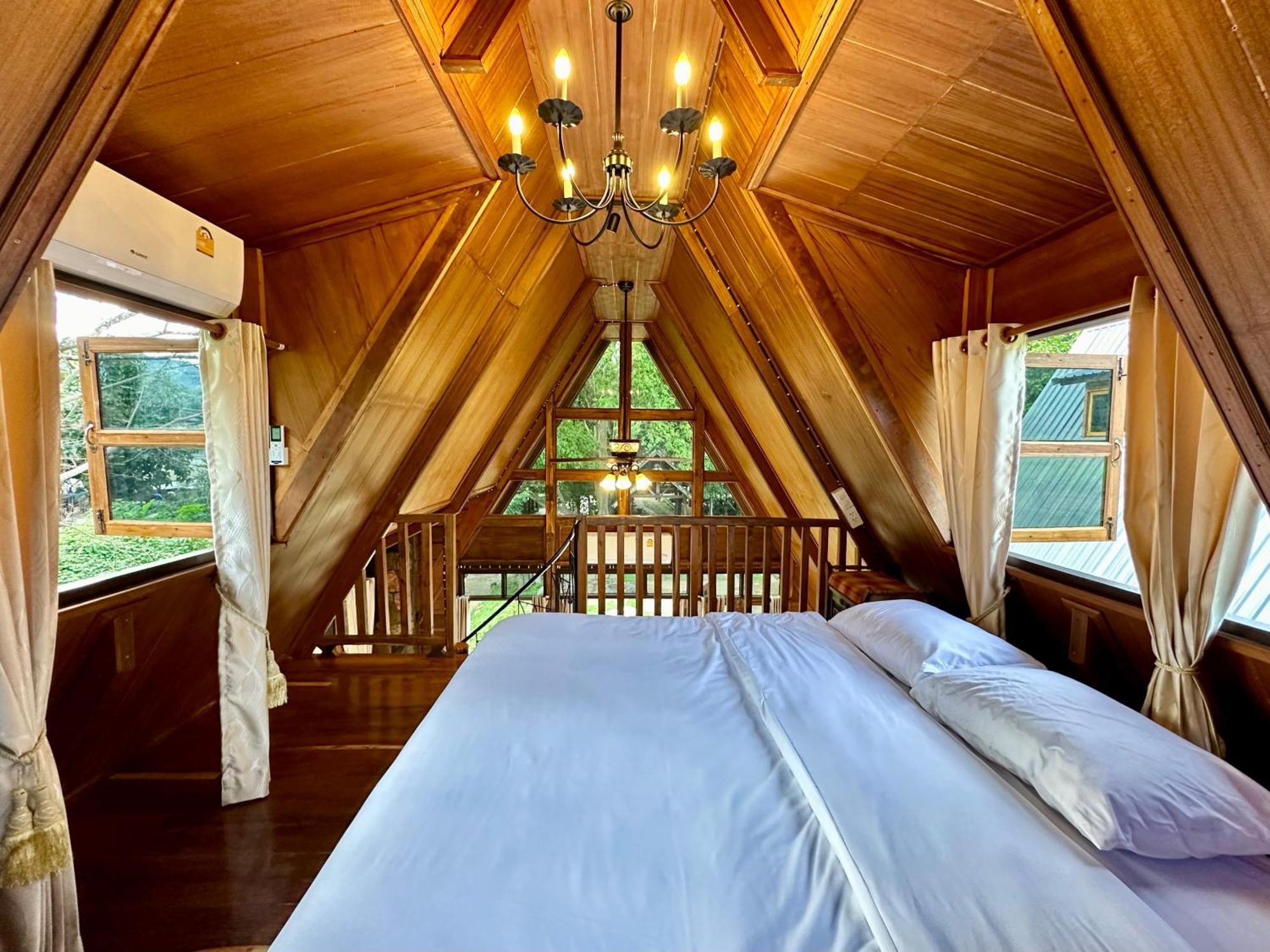 Ban Kaew Mo Ra Glamping & Restaurant Hotel Pang Mapha Exterior photo