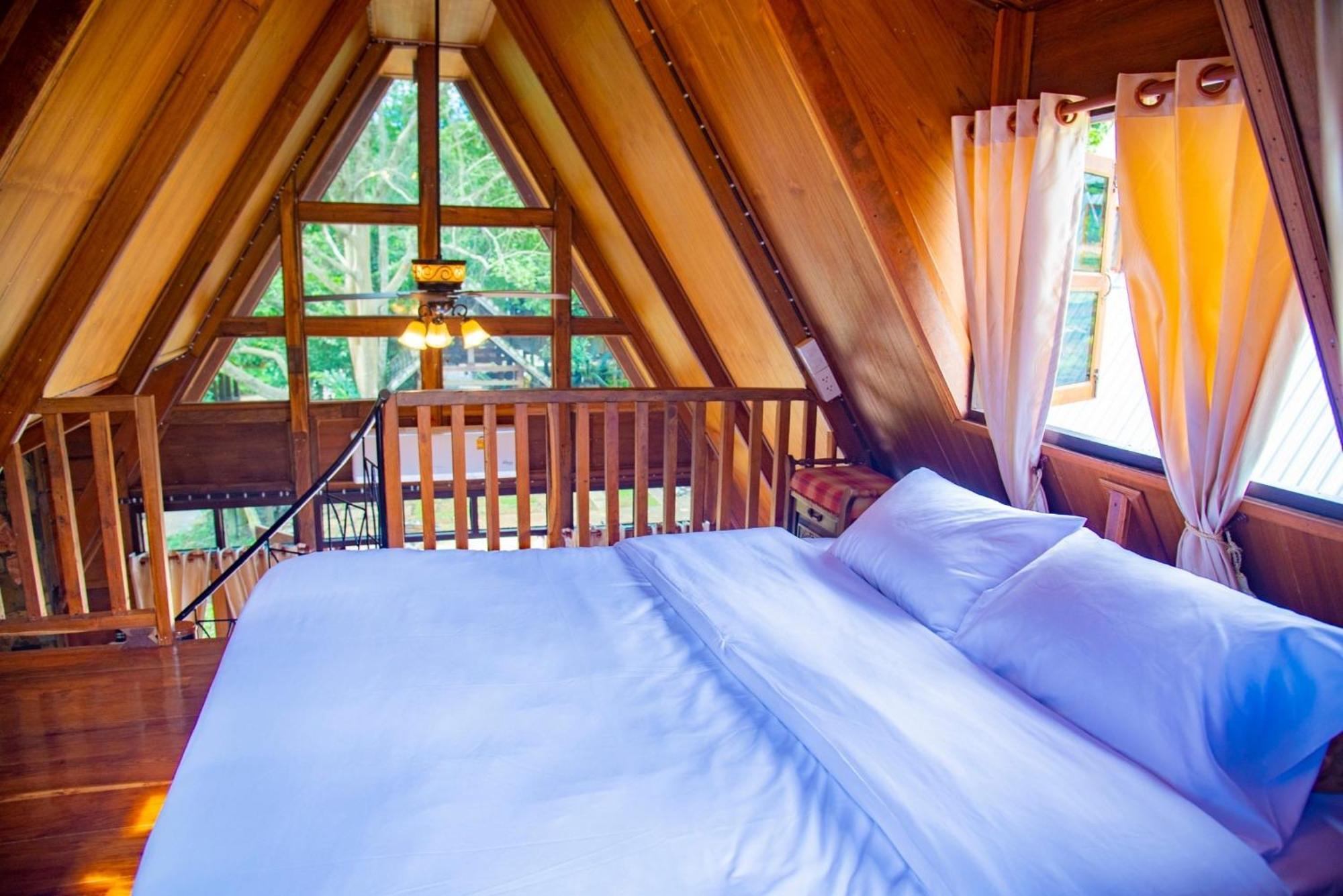 Ban Kaew Mo Ra Glamping & Restaurant Hotel Pang Mapha Exterior photo