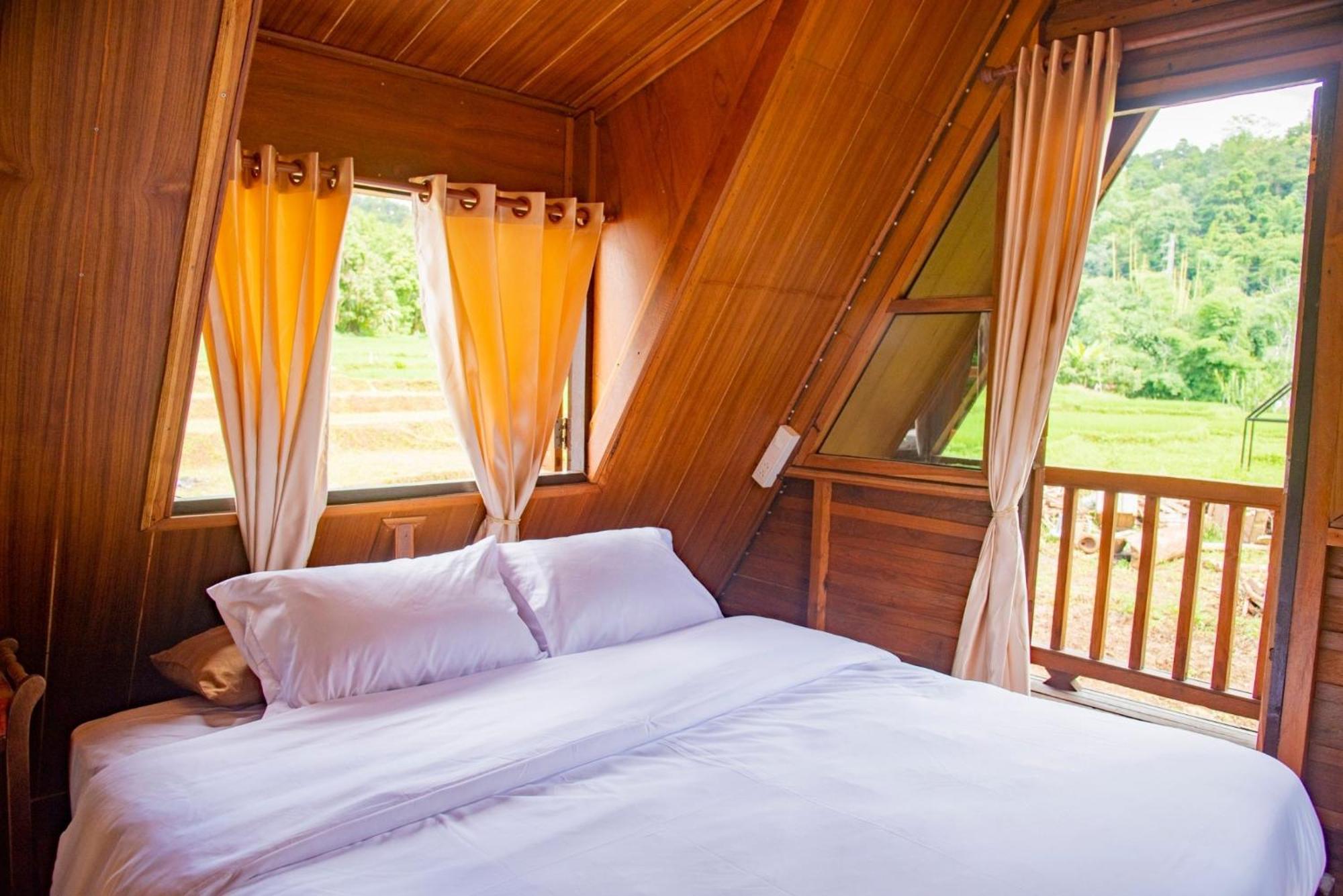 Ban Kaew Mo Ra Glamping & Restaurant Hotel Pang Mapha Exterior photo