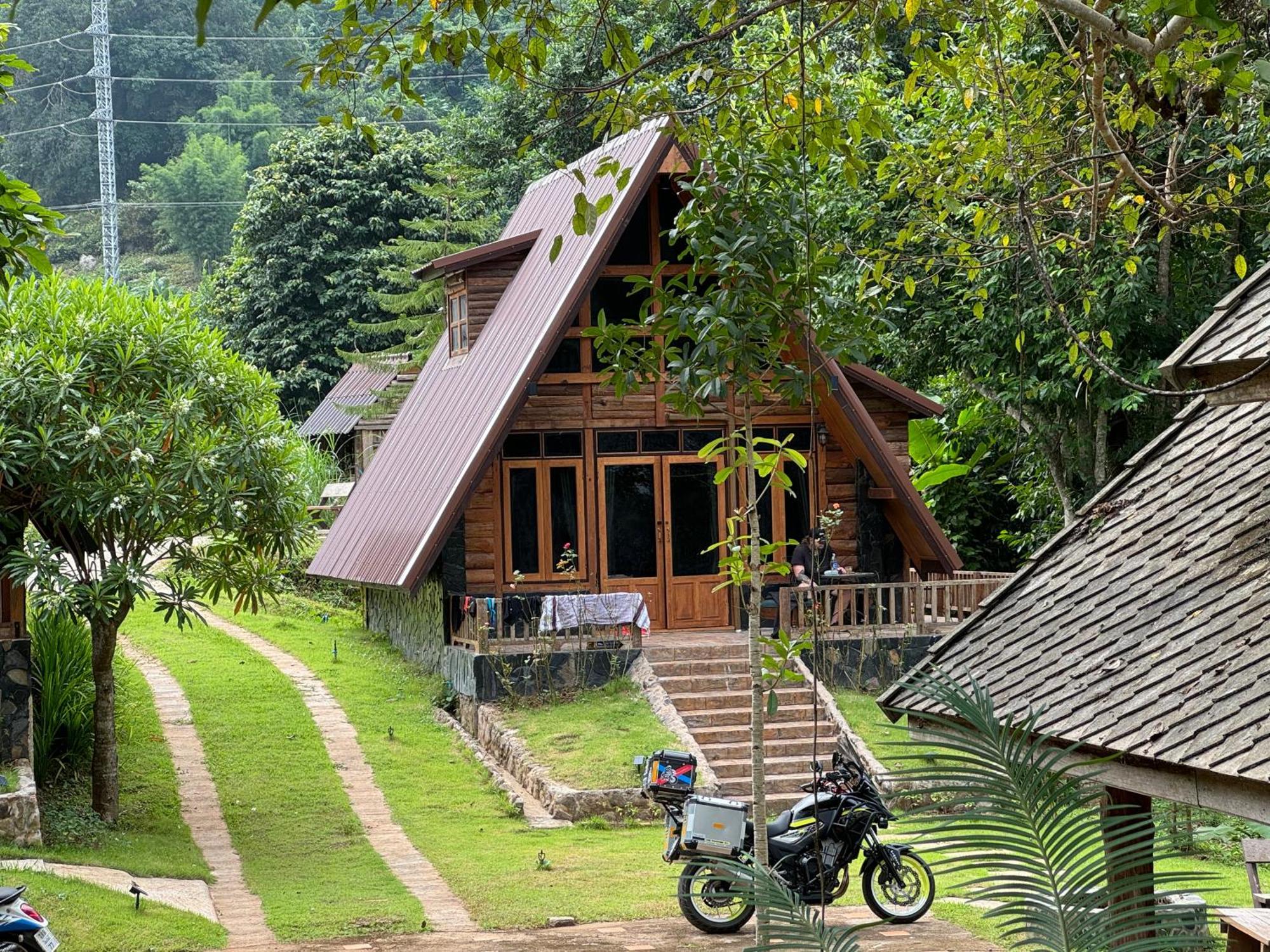 Ban Kaew Mo Ra Glamping & Restaurant Hotel Pang Mapha Exterior photo