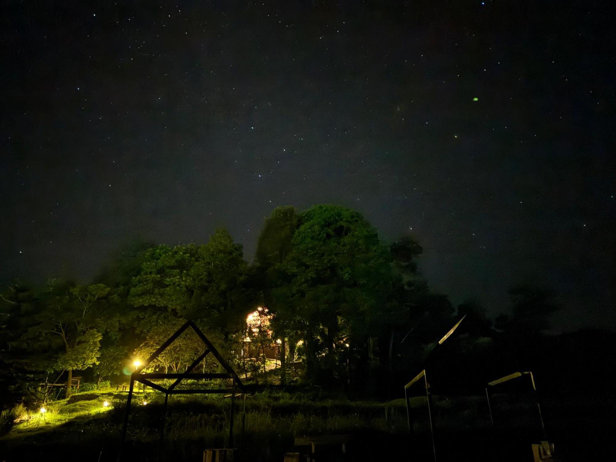 Ban Kaew Mo Ra Glamping & Restaurant Hotel Pang Mapha Exterior photo