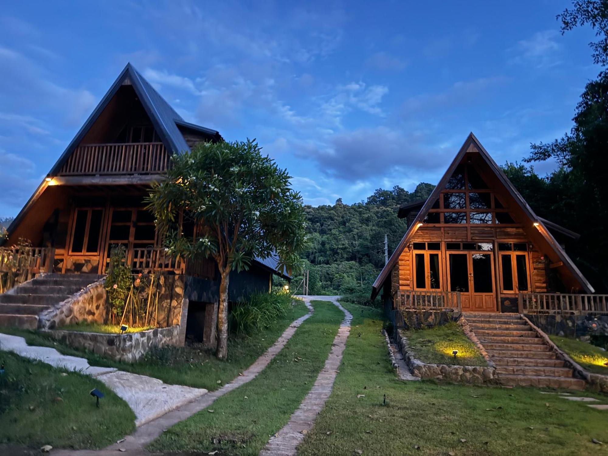 Ban Kaew Mo Ra Glamping & Restaurant Hotel Pang Mapha Exterior photo