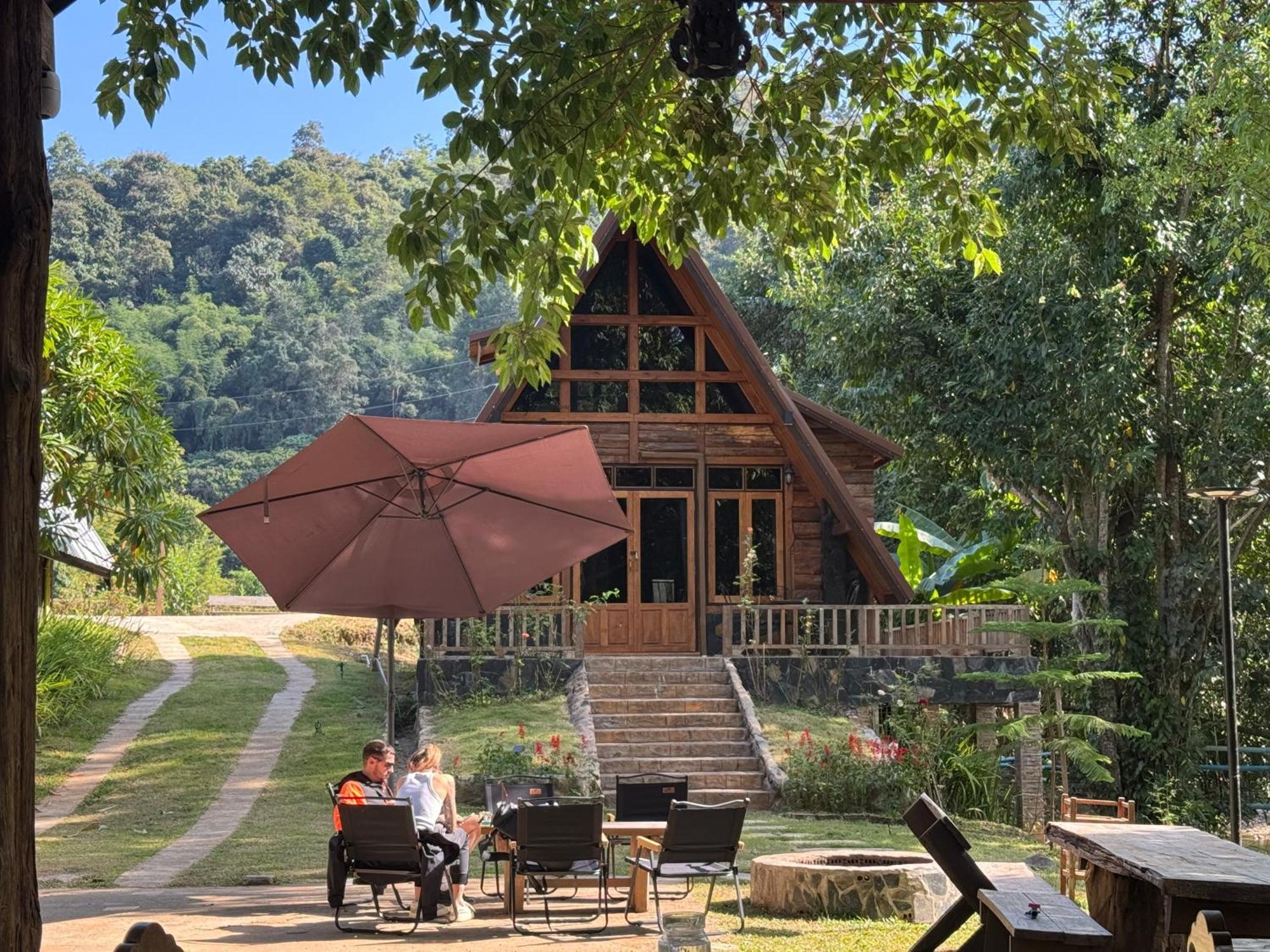 Ban Kaew Mo Ra Glamping & Restaurant Hotel Pang Mapha Exterior photo