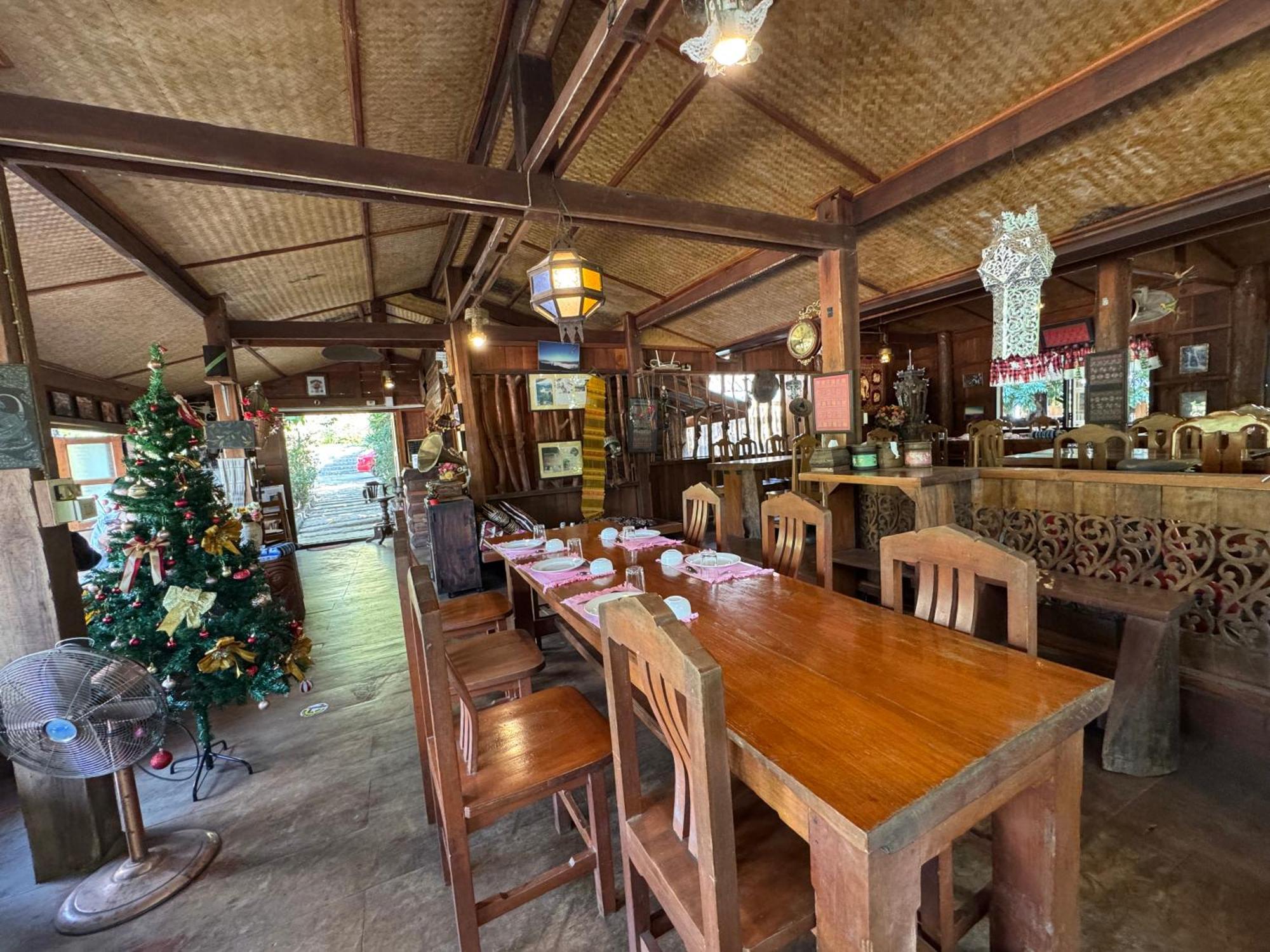 Ban Kaew Mo Ra Glamping & Restaurant Hotel Pang Mapha Exterior photo