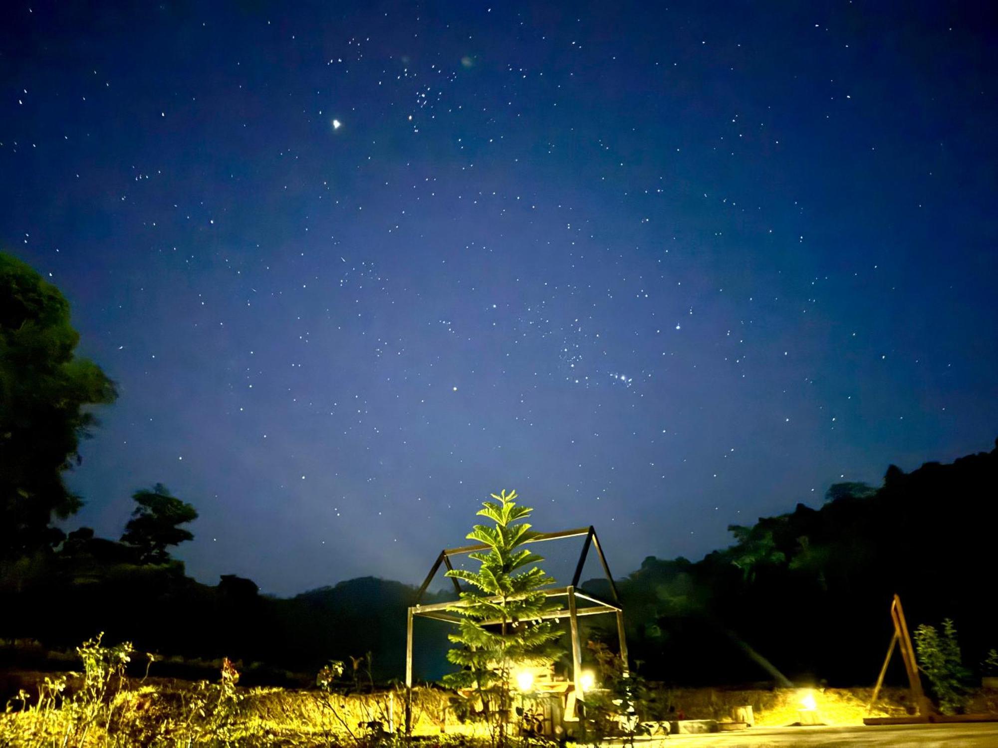 Ban Kaew Mo Ra Glamping & Restaurant Hotel Pang Mapha Exterior photo
